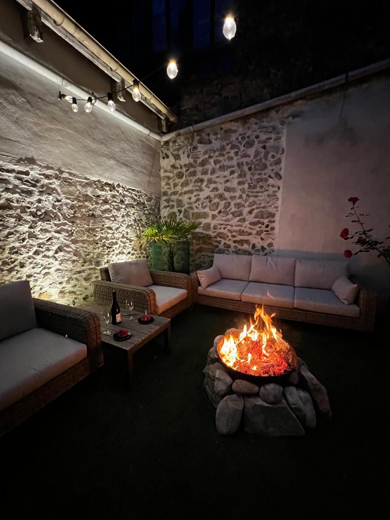Sci Les Remparts De Mirepoix Bed & Breakfast Мирпоа Екстериор снимка
